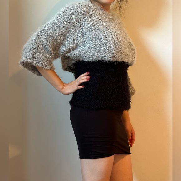 Soft classy sweater for fall 🍂🍂☂️ - Picture 2 of 3